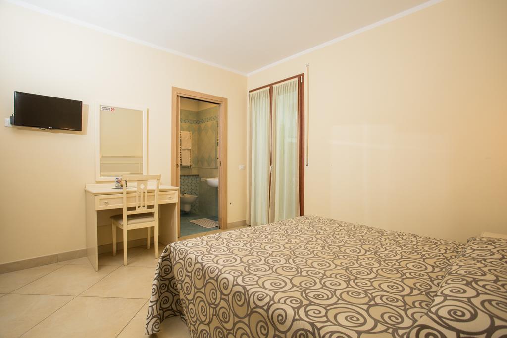 Albergo Ristorante Pozzi Беллария-Иджеа-Марина Экстерьер фото