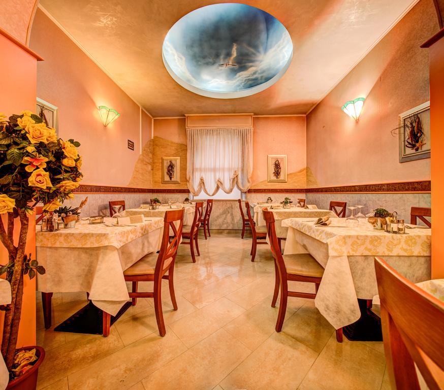 Albergo Ristorante Pozzi Беллария-Иджеа-Марина Экстерьер фото