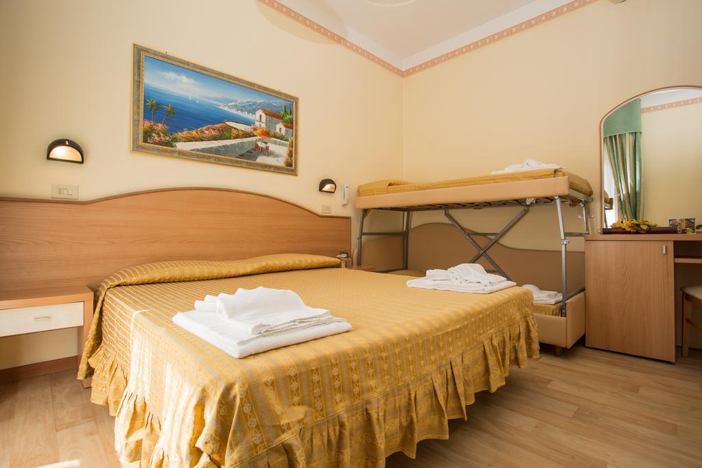 Albergo Ristorante Pozzi Беллария-Иджеа-Марина Номер фото